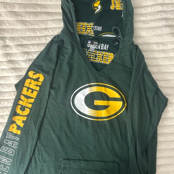 Green Bay Packers Women's Long Sleeve Tee - Picture 1 of 1